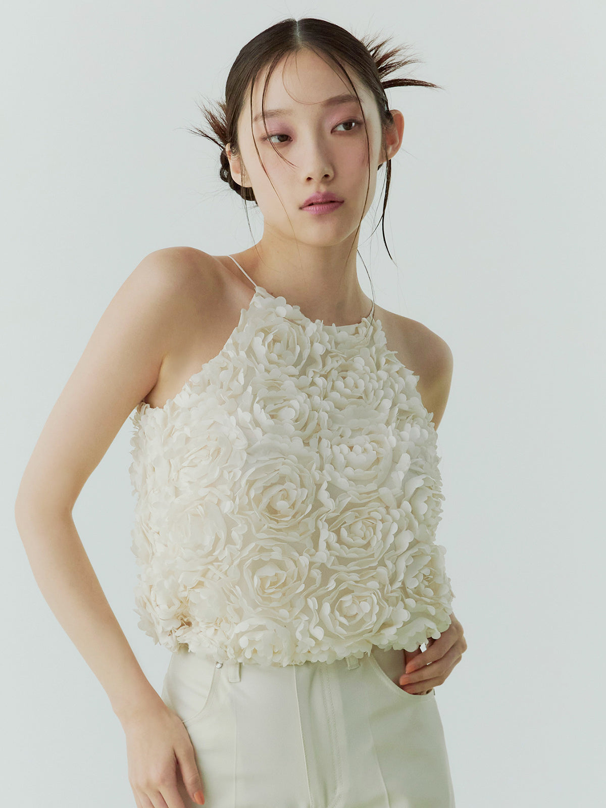 ボリュームフラワーモチーフアメスリトップス