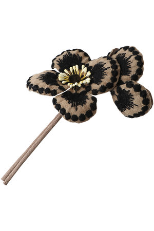 mina perhonen(ミナ ペルホネン)｜blumen ブローチ/ベージュ の通販