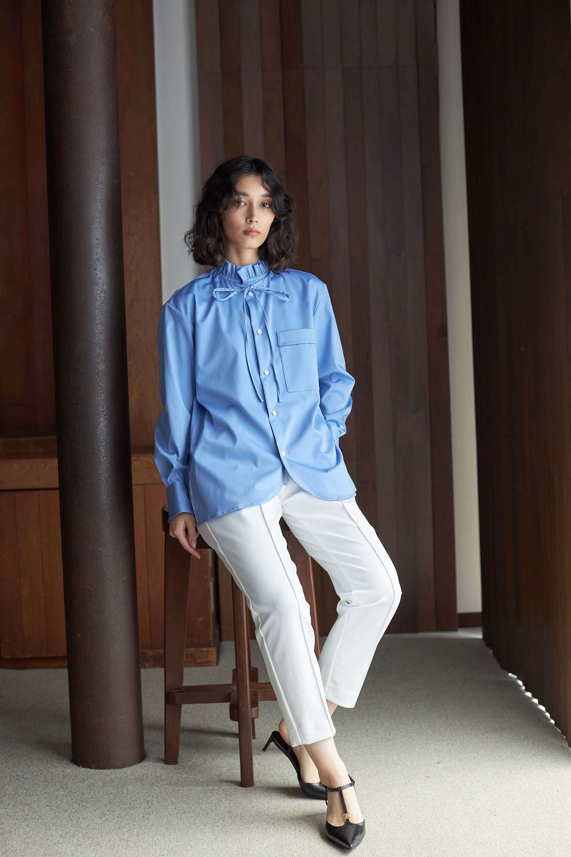 スタンドカラーブラウス【BLUE】 – ELLIE