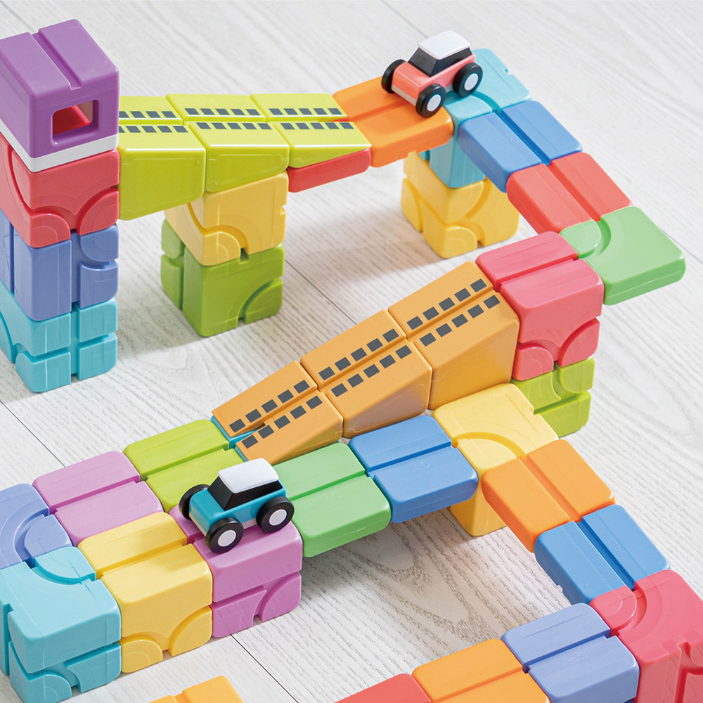 Qbi Explorer Kids 軽量ブロック4個セット(ピンク) | ENGAGING TOYS