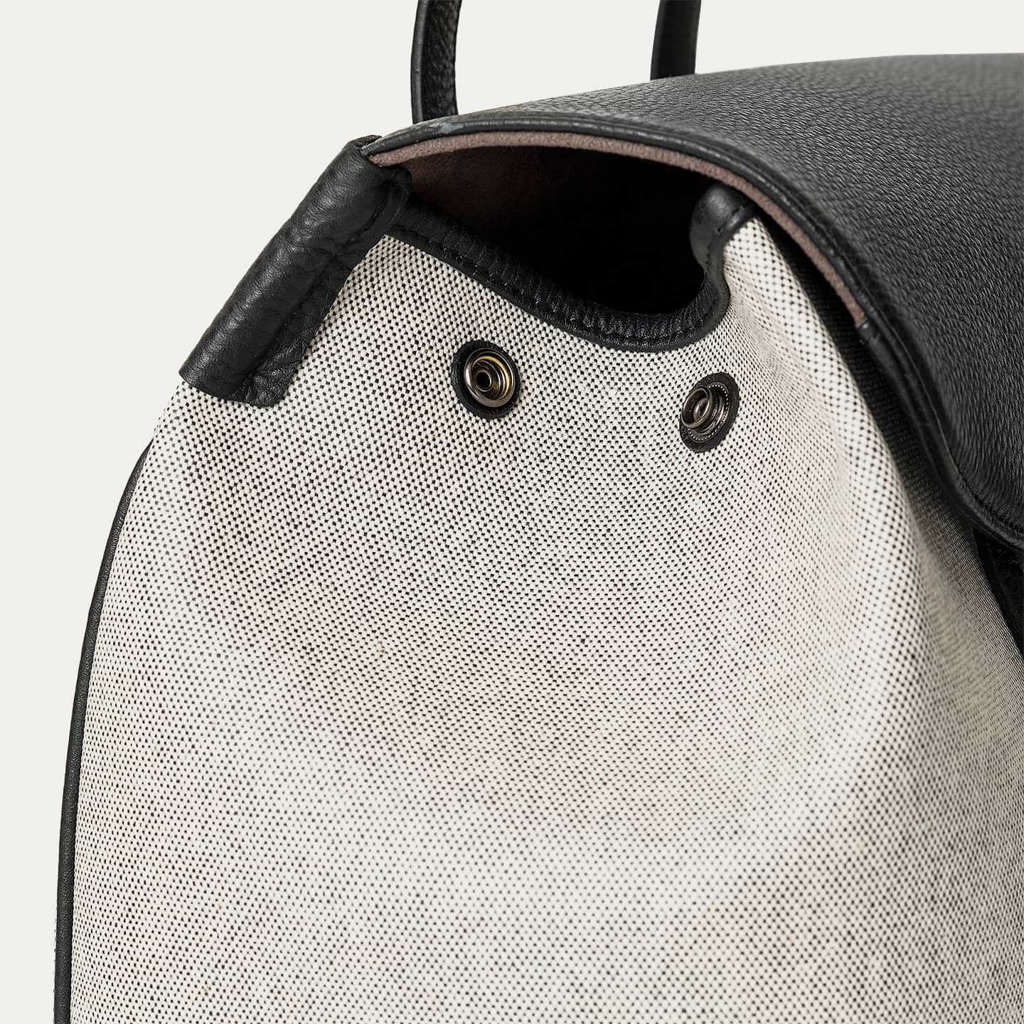 キャンバス フラップトートバッグ(S)《Embrace》 - Black × Black