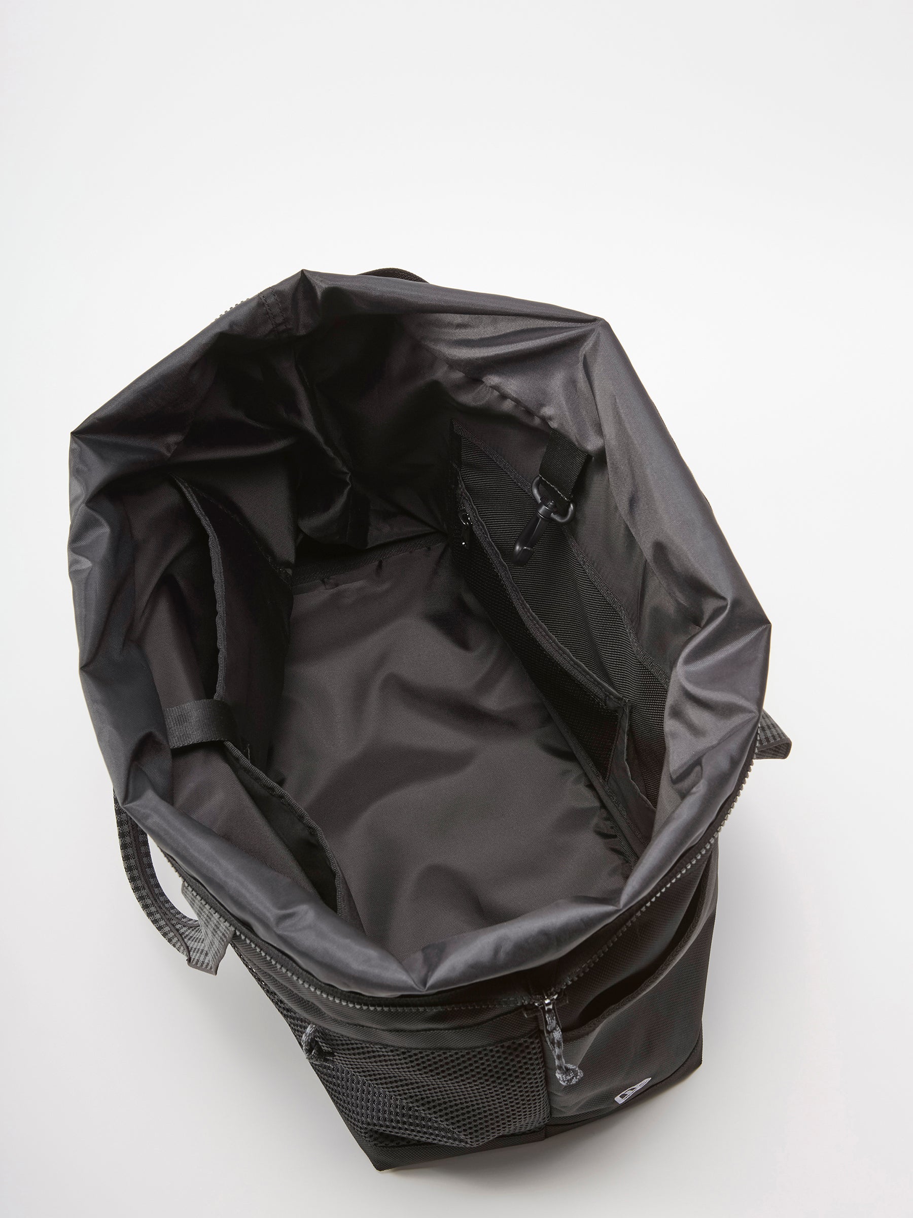 バッグ〈NEW ERA® × familiar〉 | ファミリア公式サイト