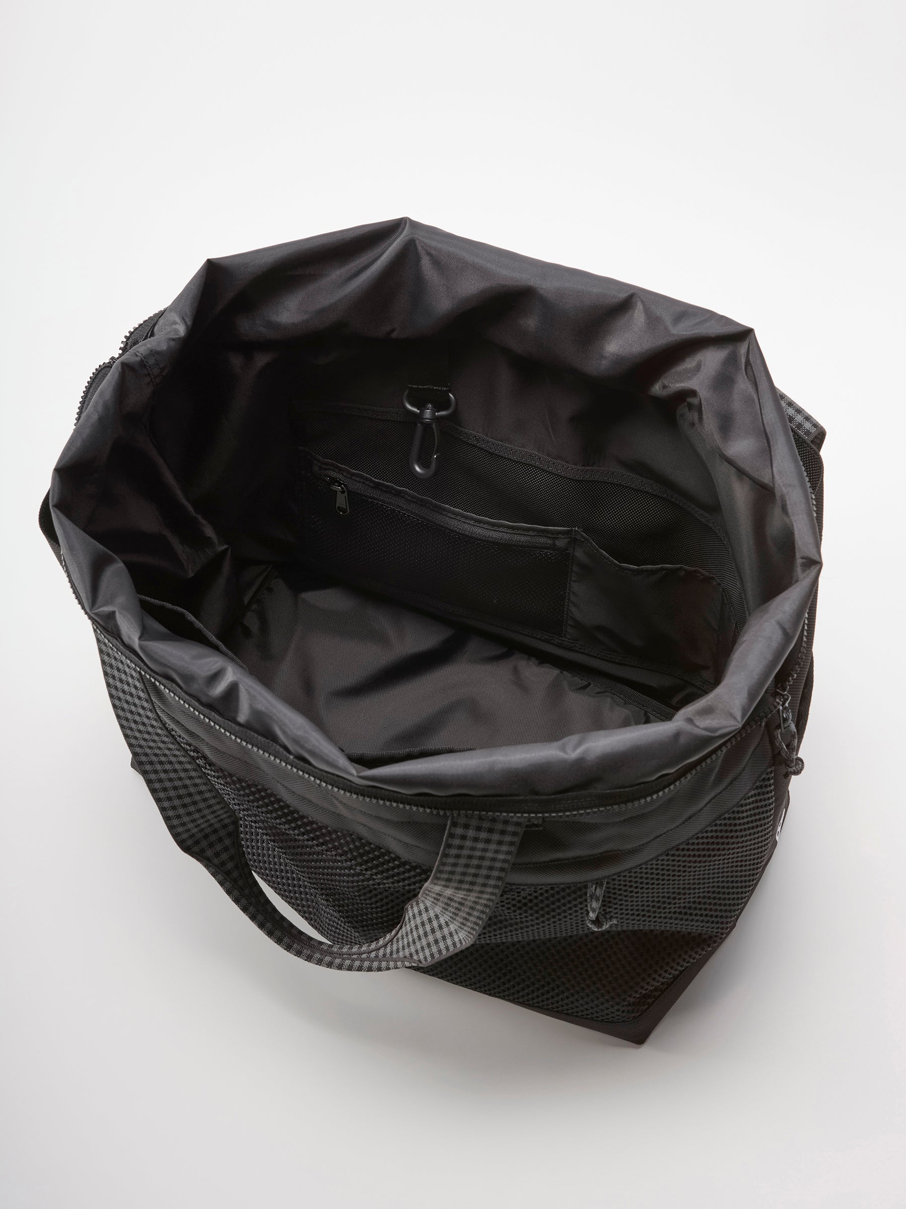 バッグ〈NEW ERA® × familiar〉 | ファミリア公式サイト