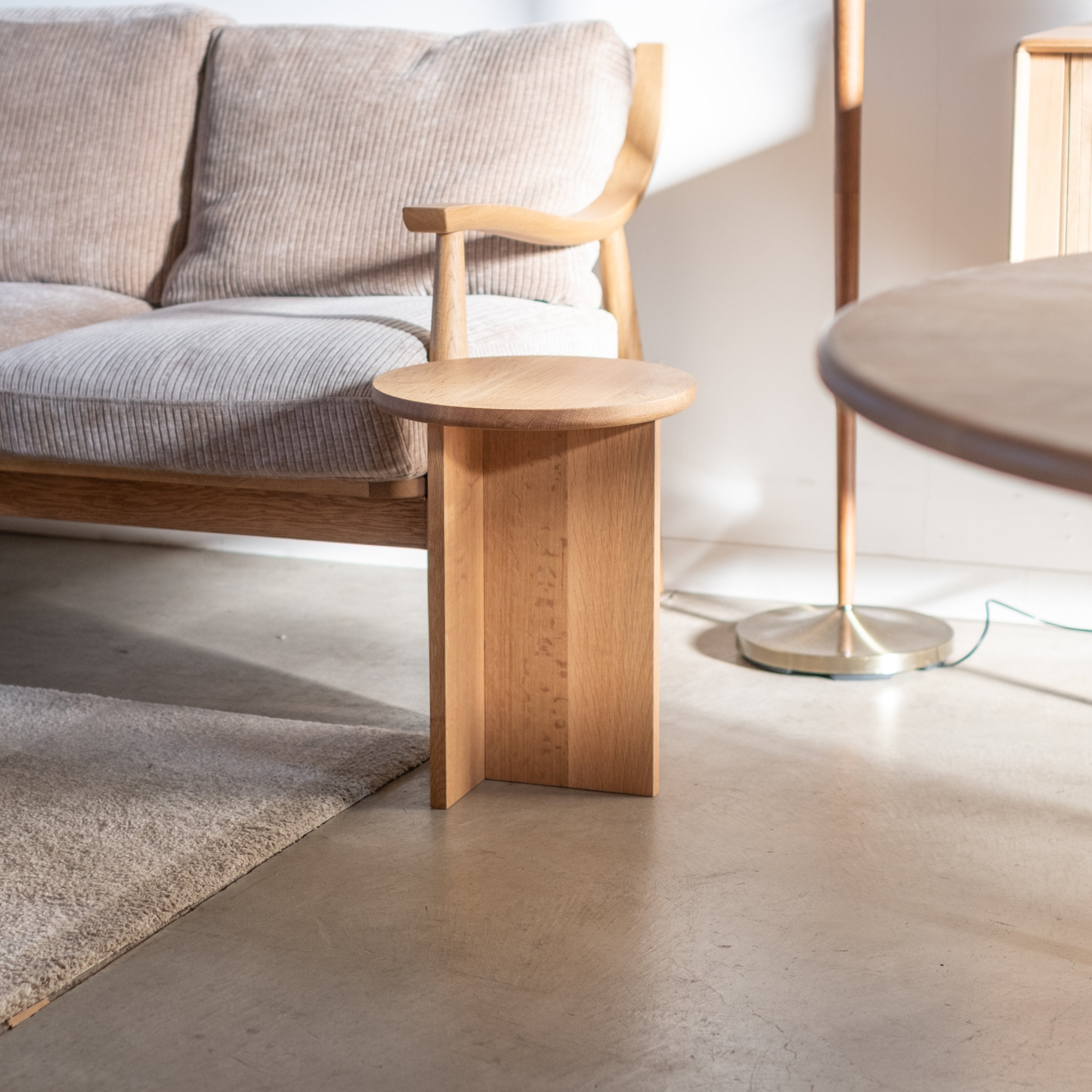 MUKU サイドテーブル / White Oak – FARVE