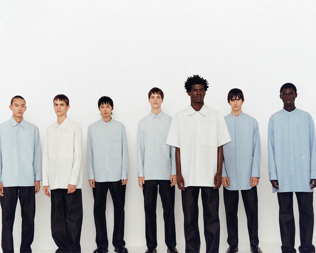 ジル サンダーの「7 デイズ シャツ」からストライプ柄が登場、メンズと