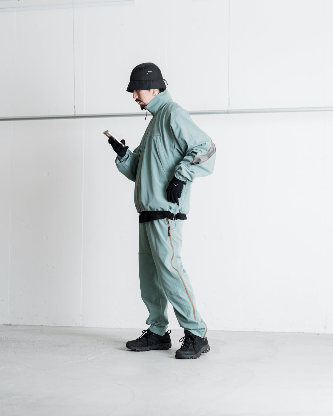 通販] ROTOL(ロトル) TWIST ZIP TECH TRACK PANTS 商品ページ – fazeone