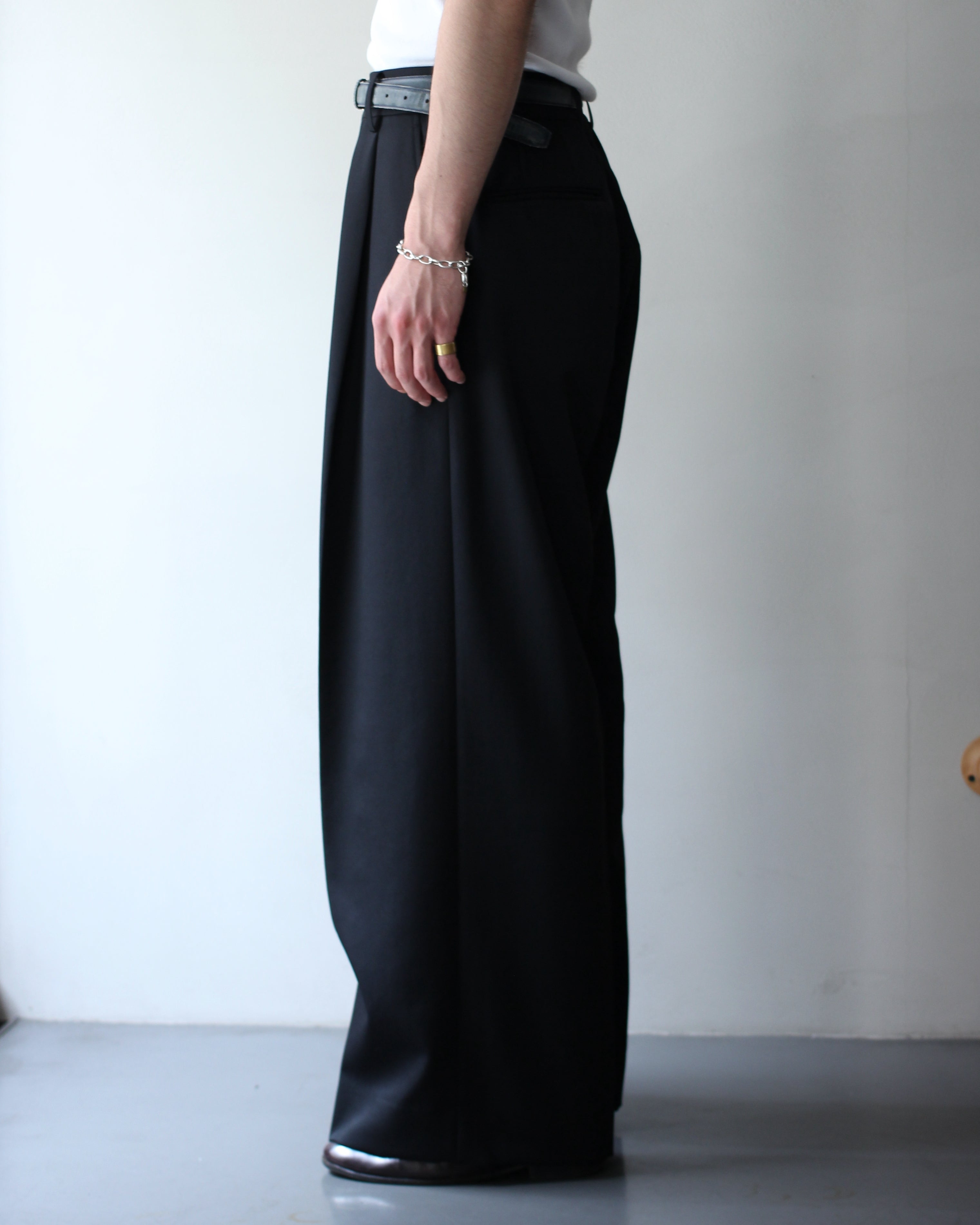 ssstein/EXTRA WIDE TROUSERS 