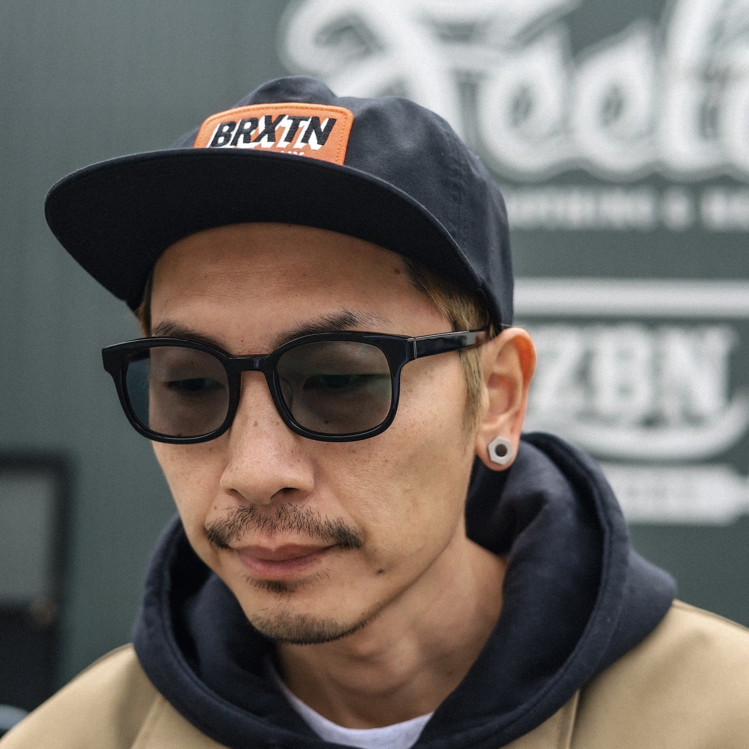 UNCROWD / HELLA-Ⅱ -PHOTOCHROMIC- (BLACK-P.GRAY) – Feelin'