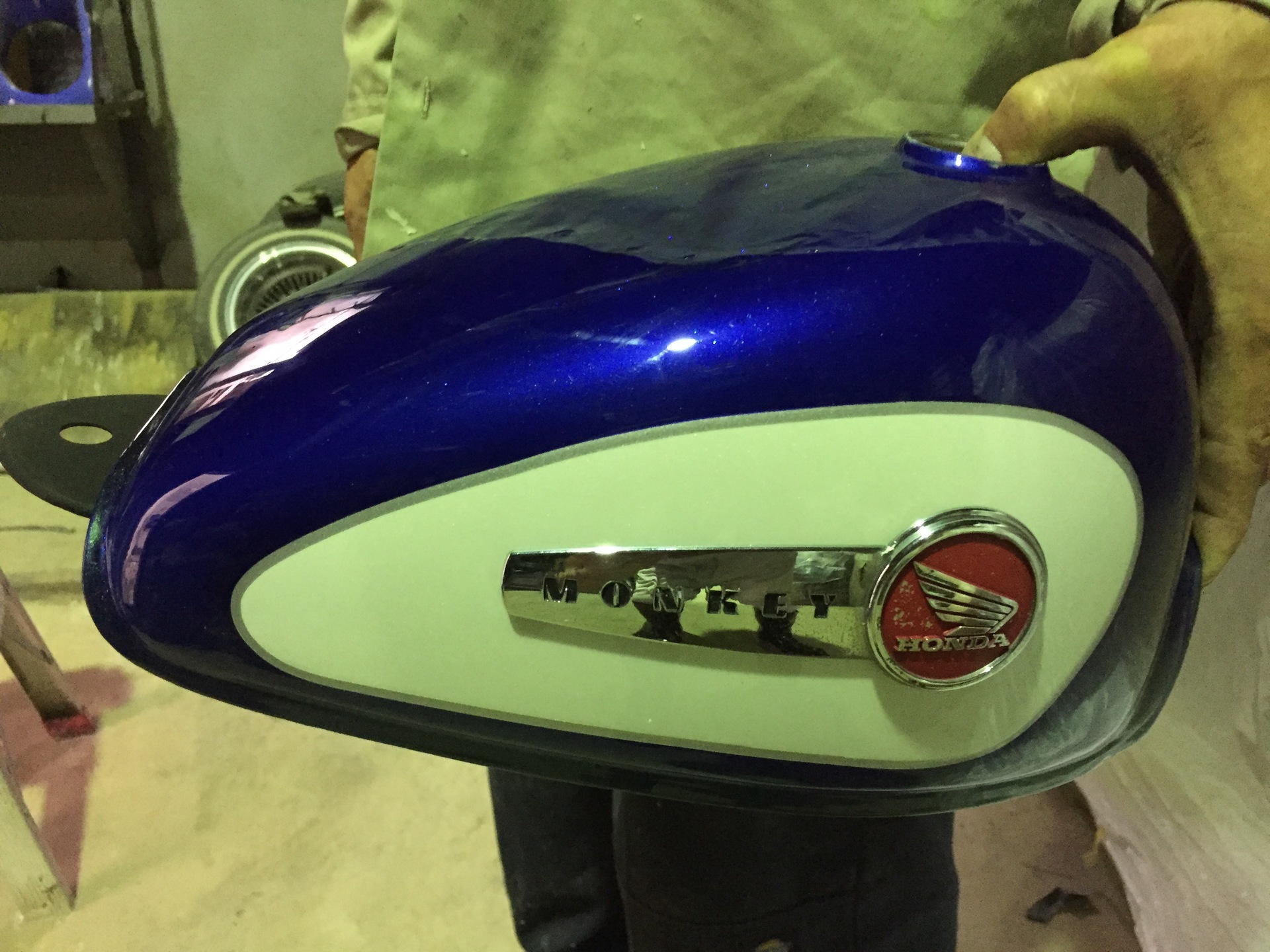 ホンダ モンキー 燃料タンクペイント 完了！: Fellows Co.Ltd