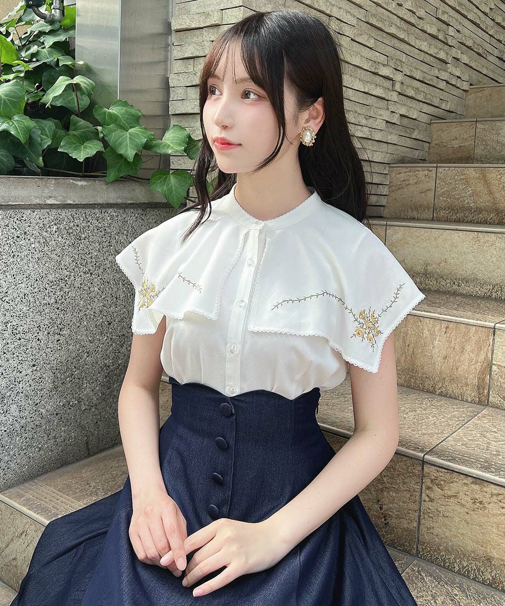 スクエアケープ衿ローズ刺繍ブラウス/an another angelus [55BF02f007