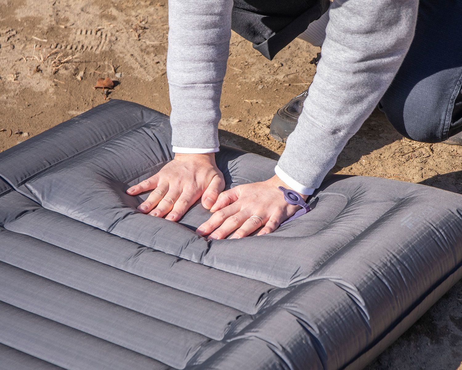 FIELDOOR（フィールドア） | 枕付きコンパクトエアーマット