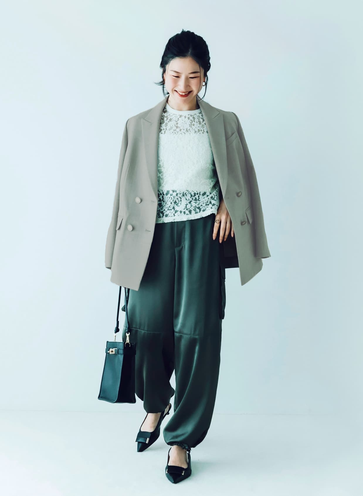 サテンカーゴギャザーパンツ｜LOUNIE（ルーニィ）公式サイト／公式