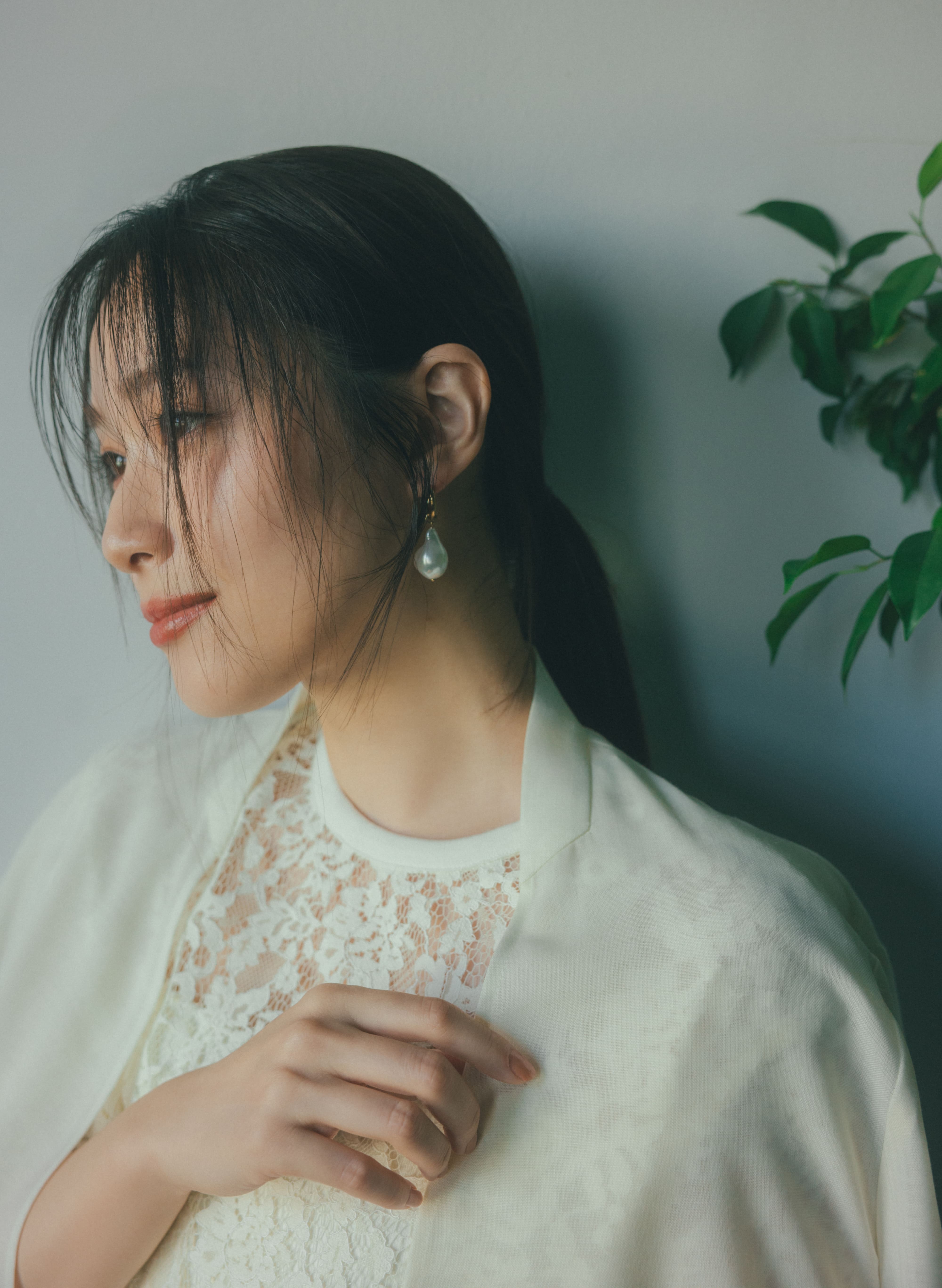 EC限定色/佐藤佳菜子さんコラボ】クロップドレースブラウス｜LOUNIE