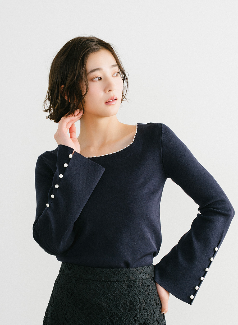 LOUNIE ブラック ハイネック セーターお袖シアー付き 今季新品 商品