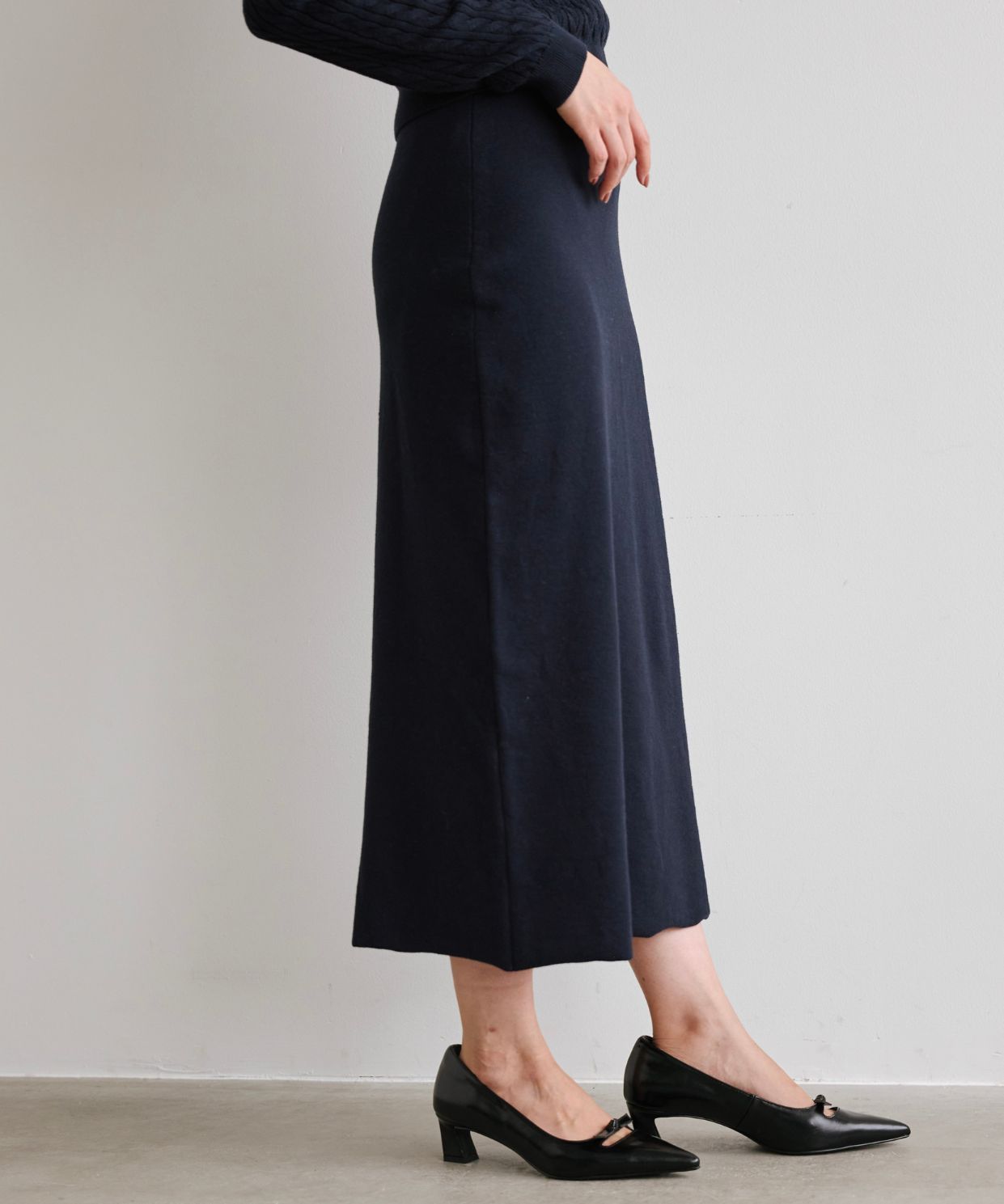 ミニケーブルプルオーバー+ストレートスカート ニットアップ｜Stola