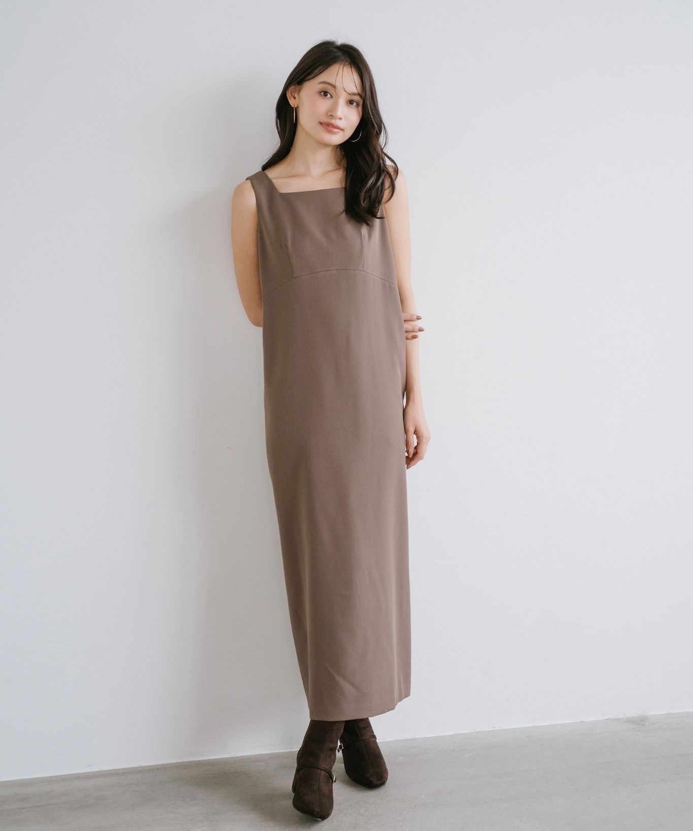 フェザーニットカーディガン&ノースリワンピースセット｜Stola