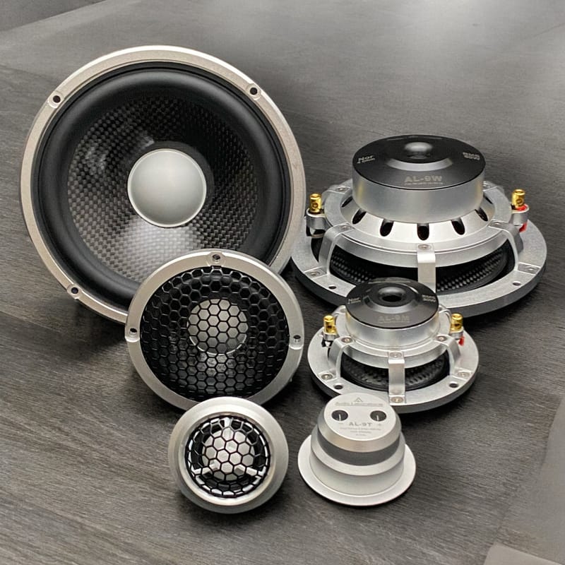 Audio Laboratoria - 究極のカーオーディオ体験