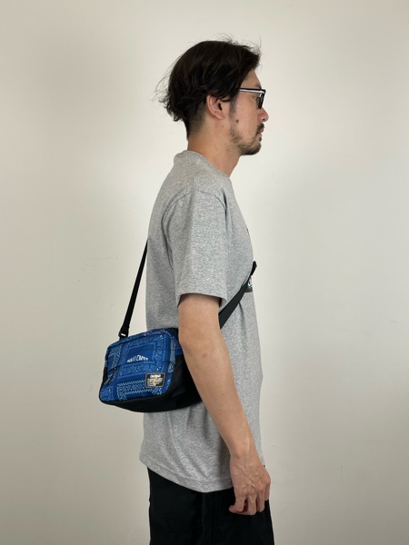 CHALLENGER / BANDANA SHOULDER POUCH -Navy-