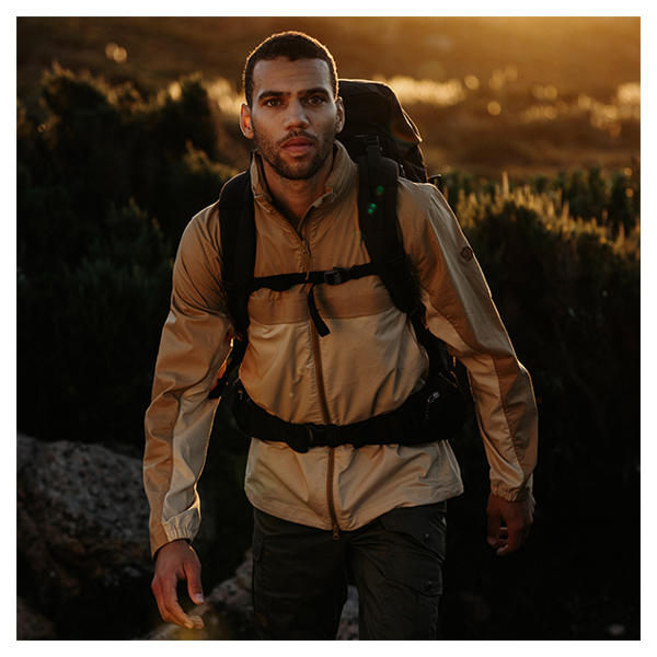 Abisko Hike Jacket M | JACKETS | フェールラーベン | FJALLRAVEN