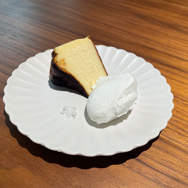 ベルリーベ 濃厚なめらかバスクチーズケーキ 冷凍 4個 | フーヅ