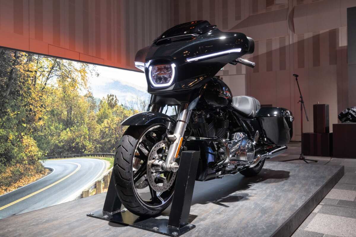 ハーレー新型発表会に元K1世界王者の魔裟斗さん＆矢沢心さんご夫妻で