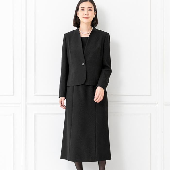 正喪服スタイルのアンサンブル 11号・ブラック｜東京ソワール