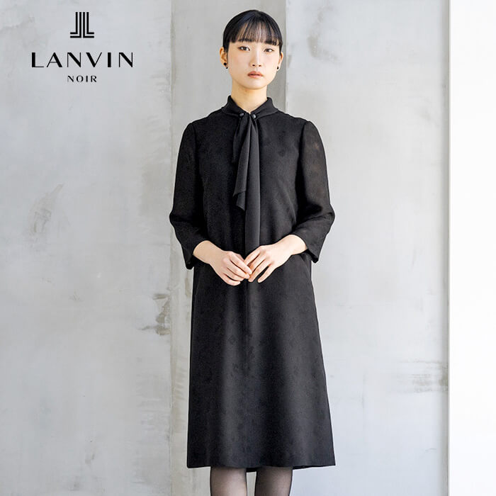 アシンメトリー襟のフラワージャカードワンピース 13号・ブラック