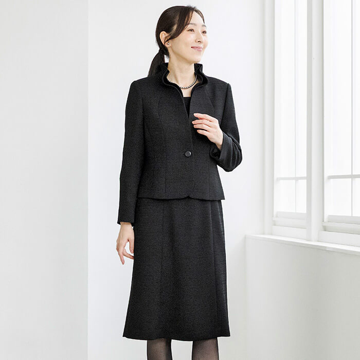 エレガントなスタンドカラーアンサンブル 11号・ブラック｜東京