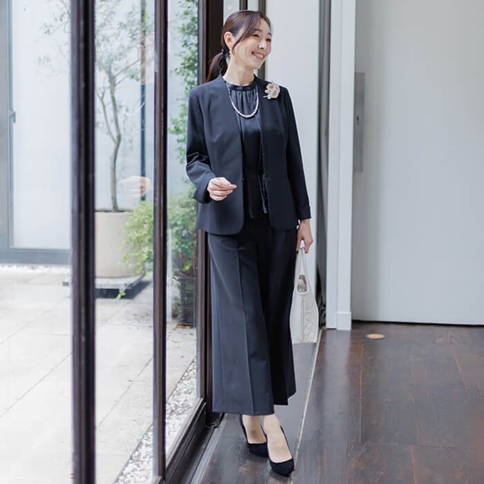 洗える｜大人の頼れるパンツスーツ 7号・ネイビー｜東京ソワール