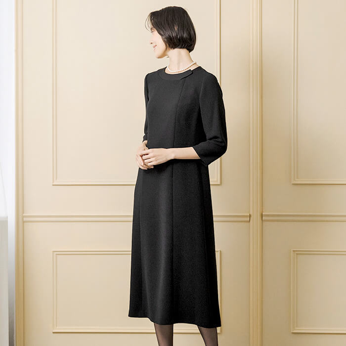 トールサイズのミセス用アンサンブル 15号・ブラック｜東京ソワール