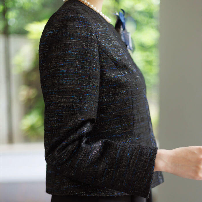 多彩色のお呼ばれジャケット 11号・ブラック｜東京ソワール