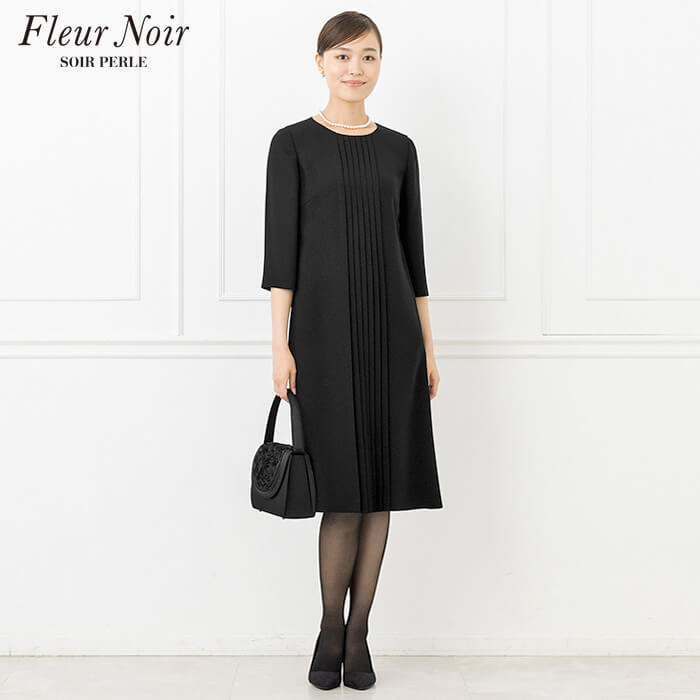 プリーツワンピースがポイントのロングジャケットアンサンブル 13号