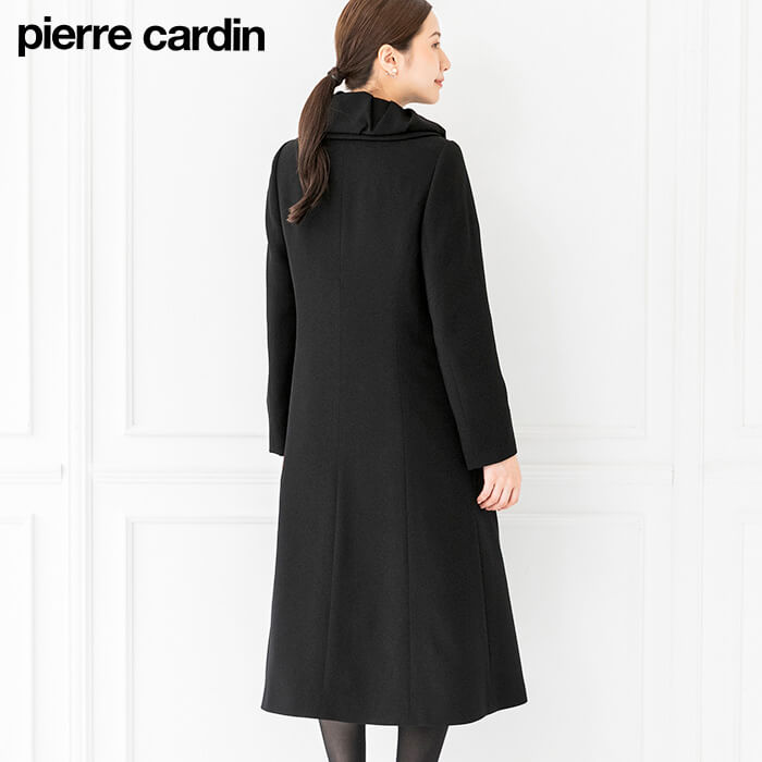 ボリューム感のある襟がポイントのコート 9号・ブラック｜東京