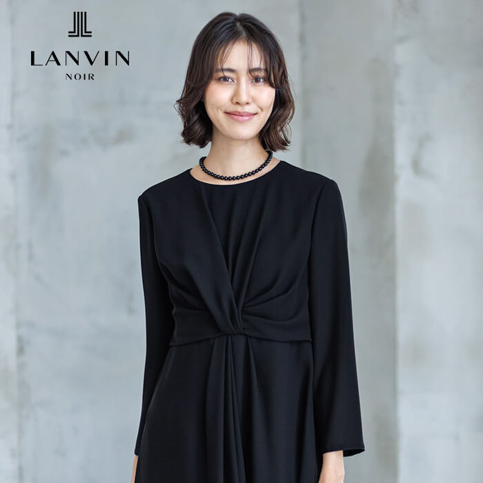 ねじりディティ―ルがポイントのモダンなワンピース 9号・ブラック