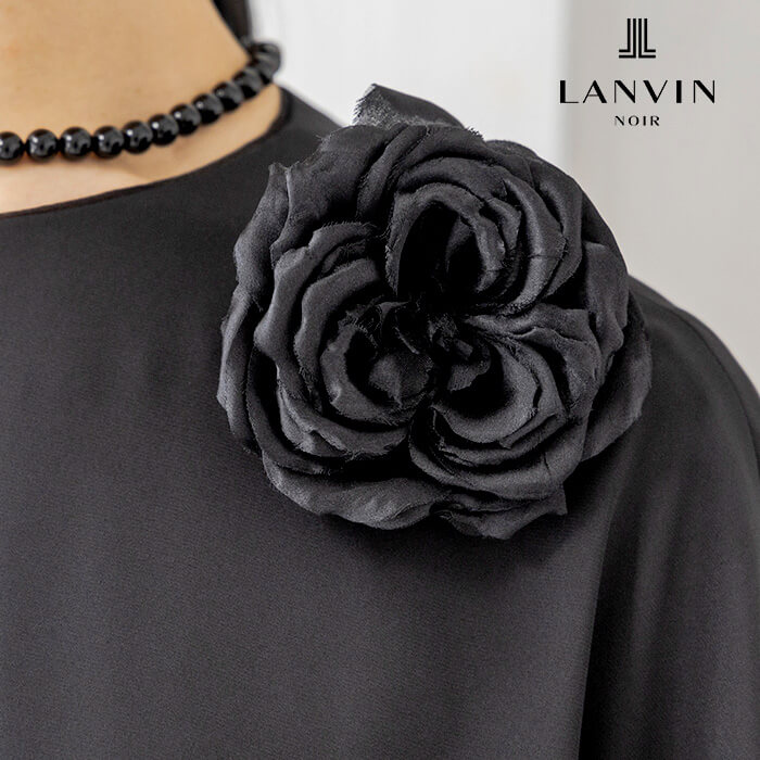 サテン素材のドレープワンピース 9号・ブラック｜東京ソワール