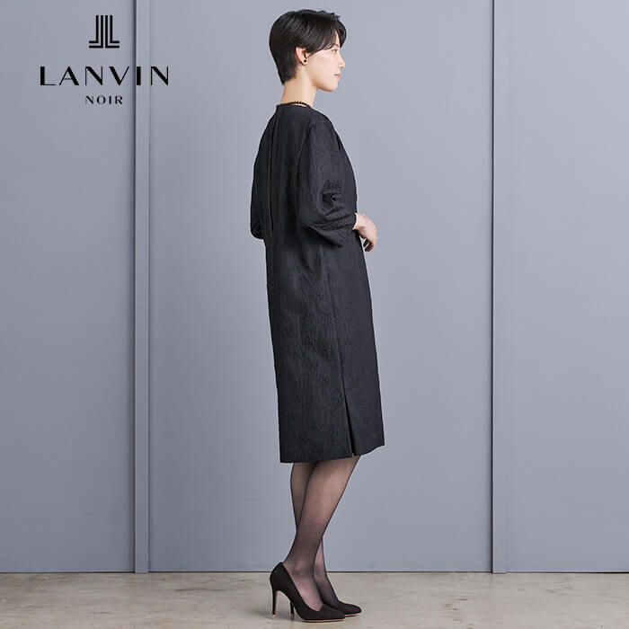 グラフィカルモチーフのジャカードワンピース 9号・ブラック｜東京