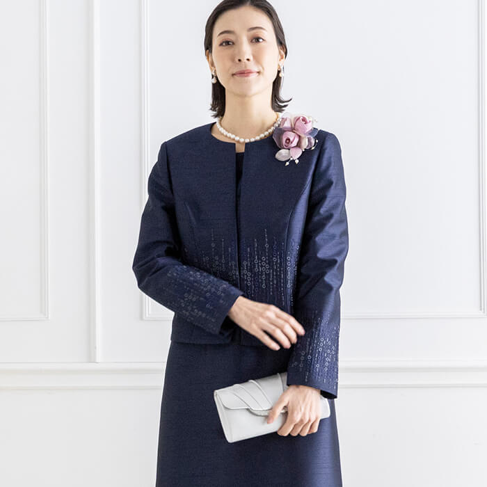 ストーンビジューのパーティーバッグ ・シルバー｜東京ソワール