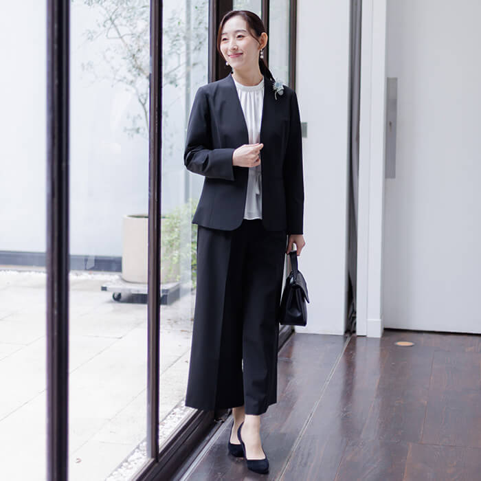 洗える｜大人の頼れるパンツスーツ 9号・ネイビー｜東京ソワール