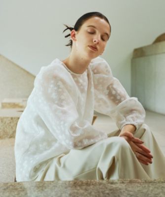 Newans(ハッシュニュアンス)のシアーパフスリーブブラウス通販 OHGA