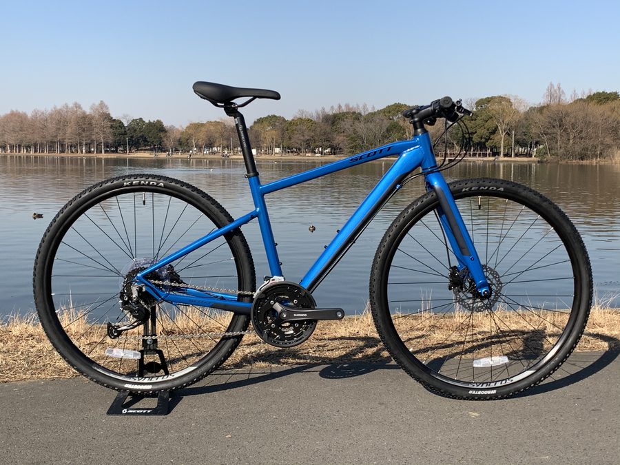 日本仕様のサブクロスジャパンリミテッドに新色のグロッシーブルーが