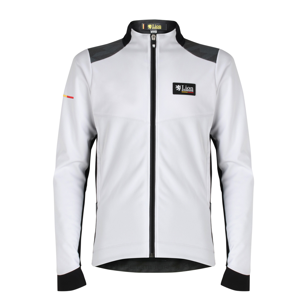 カペルミュールから2023年秋冬ウェアが登場、レイヤリングしやすい