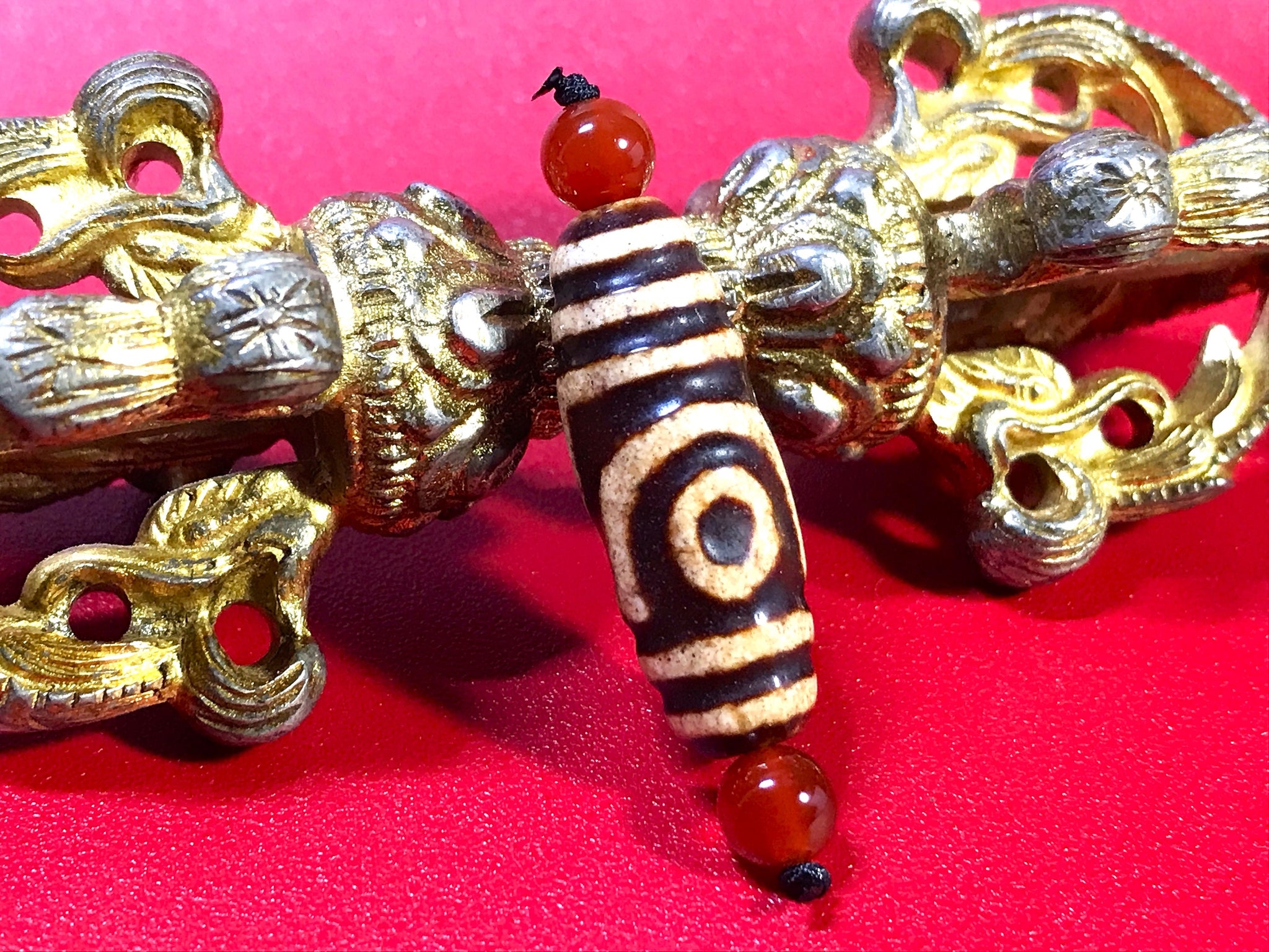 上肯天珠・二眼天珠 – 天然石の店 ふうちゃん