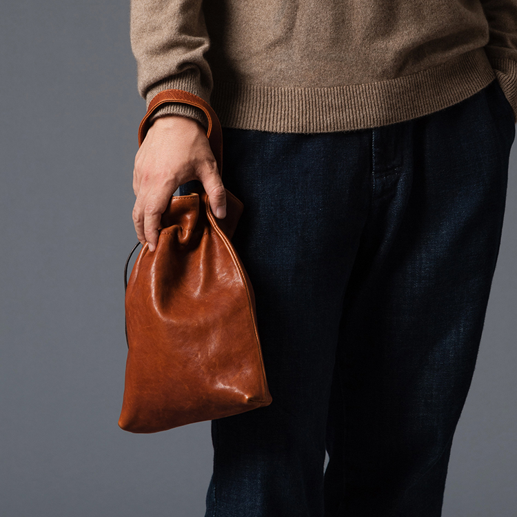 Creed】レザー巾着バッグ | 藤巻百貨店