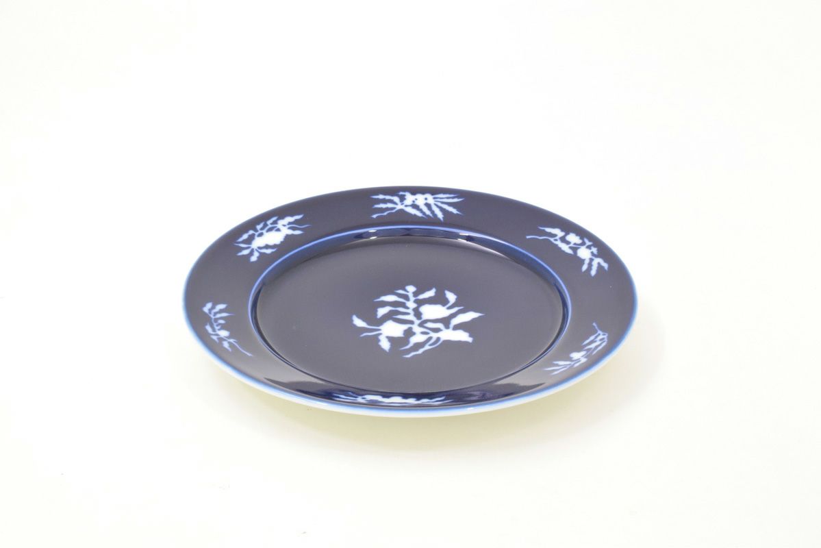 草花折枝白抜紋 | 有田焼 深川製磁｜公式オンラインストア