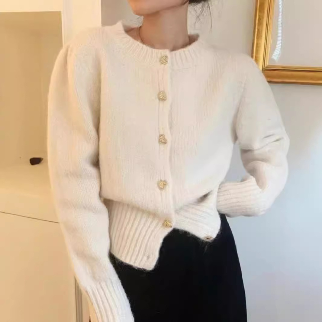 ニットでつくるフェミニン＆上品な大人可愛い冬スタイル - 大人