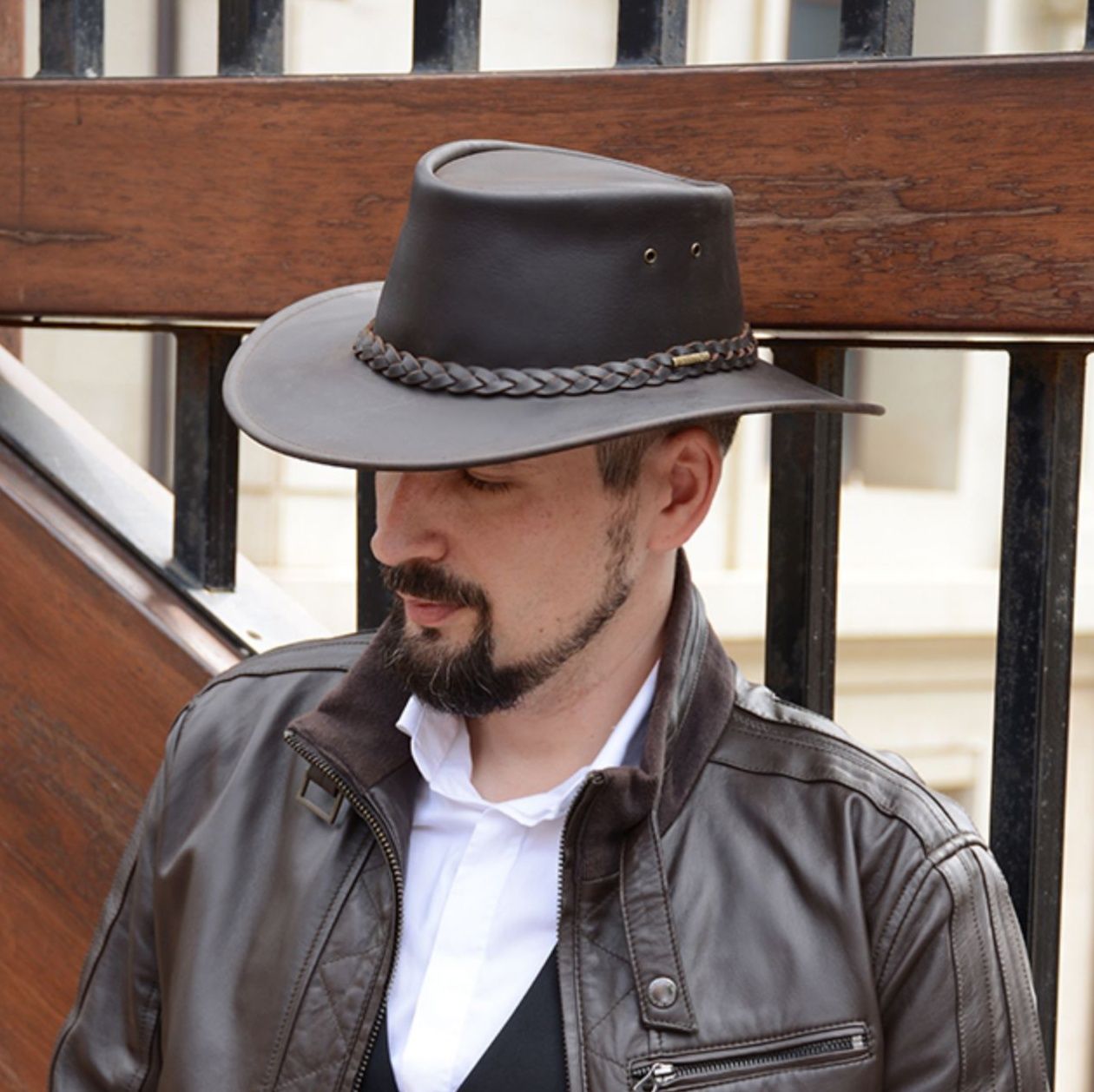 ハット 職人技が光る西部風つば広帽 レザー|ハット専門通販 ハッティ