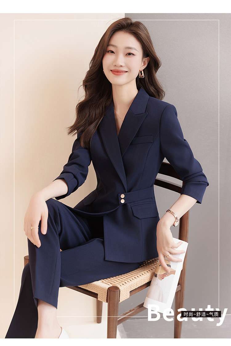 ネイビーコーデ 大人の洗練パンツスーツ セットアップ セットアップ