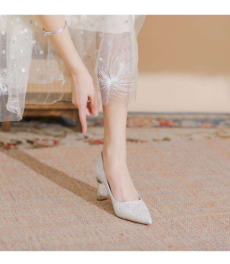 煌めくシルバー ラメ輝く上品ピンヒールパンプス シルバー|パンプス