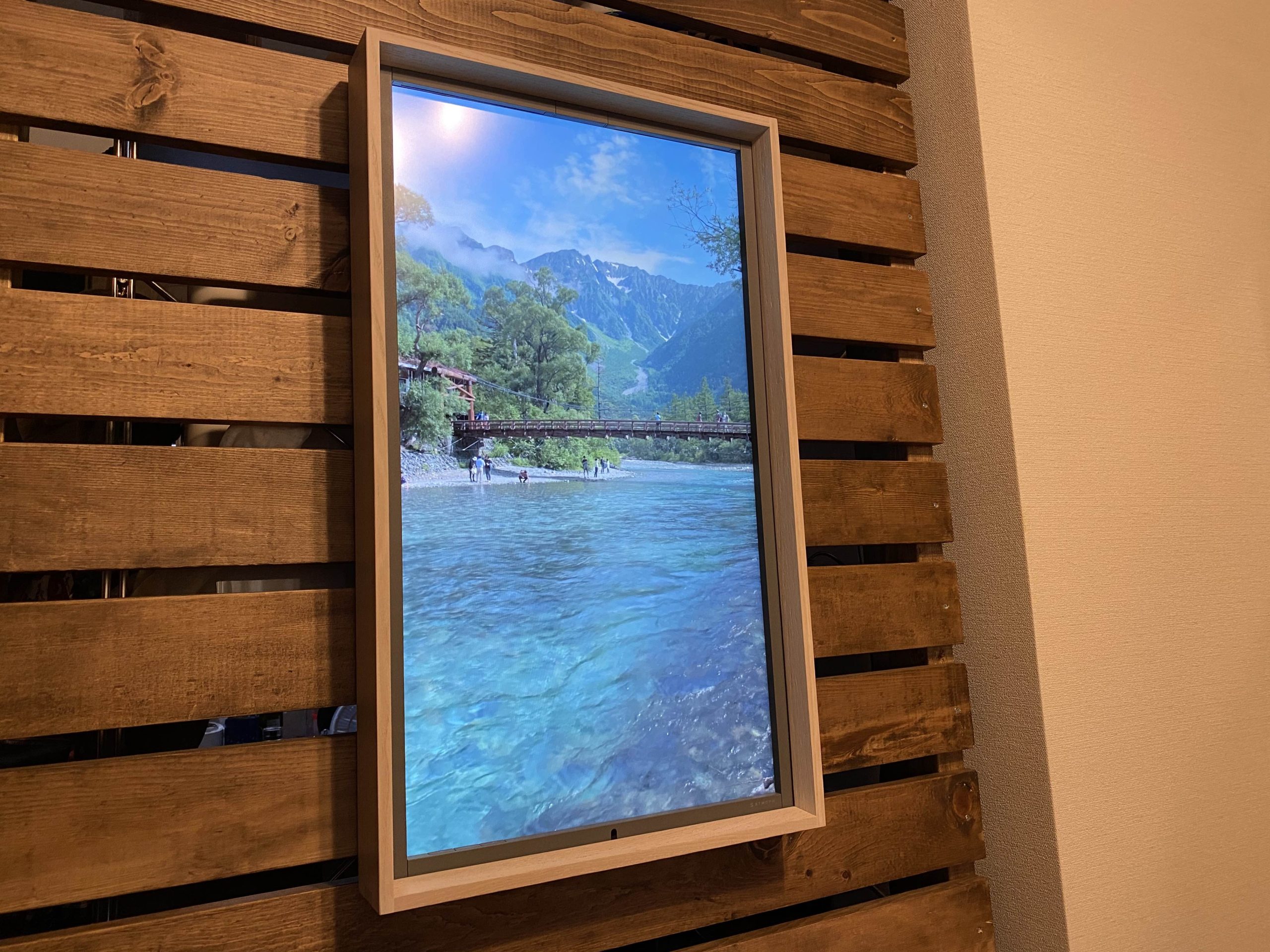 Atmoph Window2が届いたので良いこと悪いこと全部書いてみた | ふる